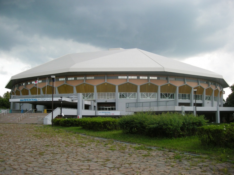 File:Makomanai Ice Arena.jpg